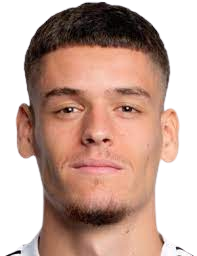 https://img.jxjtsz.com/img/football/player/2663912f0404cc9c142ed320e4665bd3.png